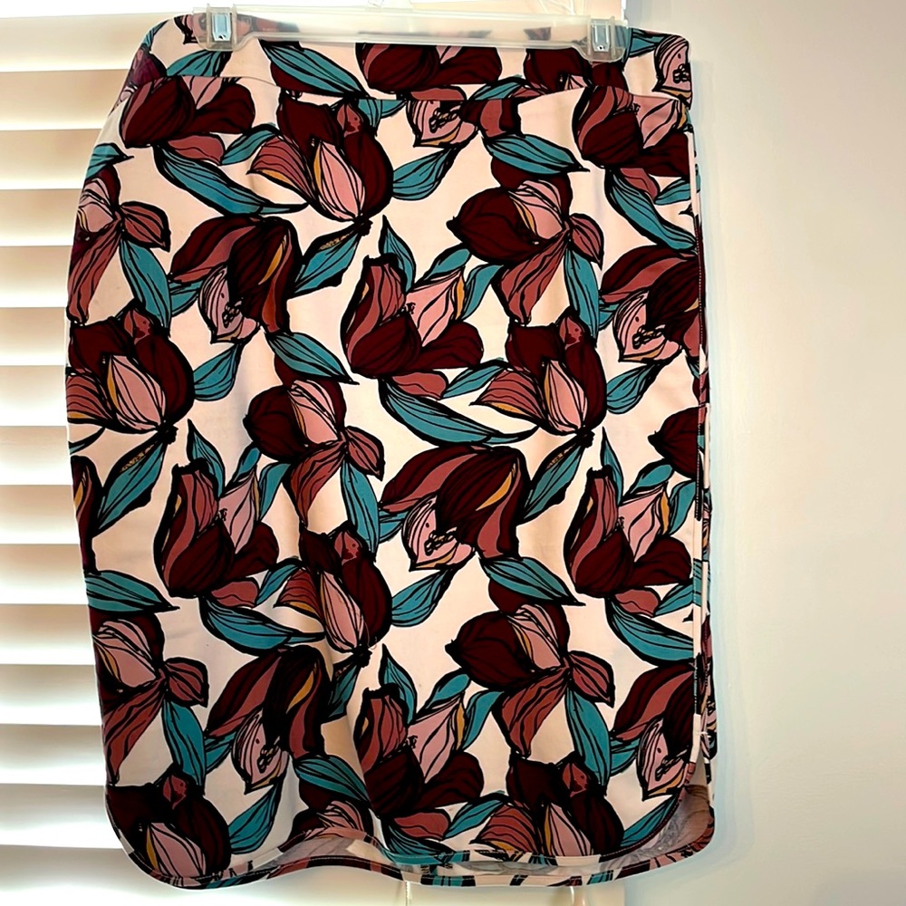Colorful pattern skirt